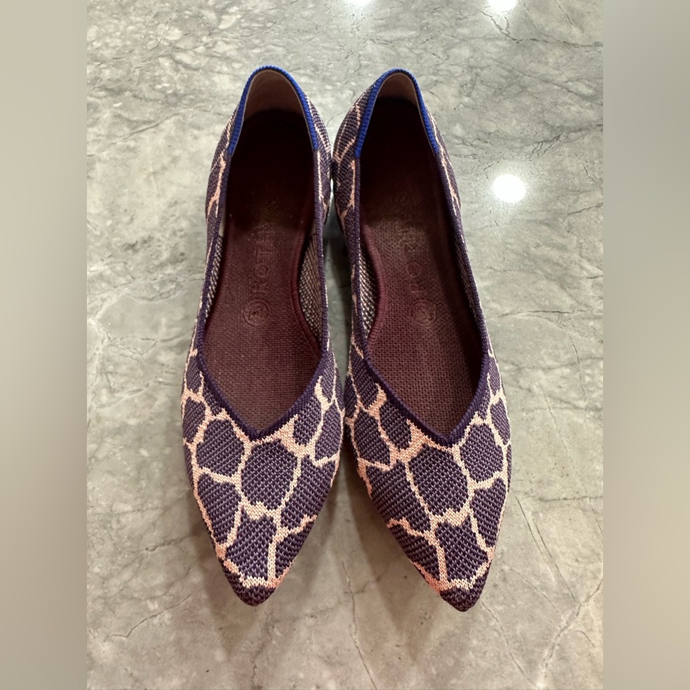 Rothys Then Point size 9